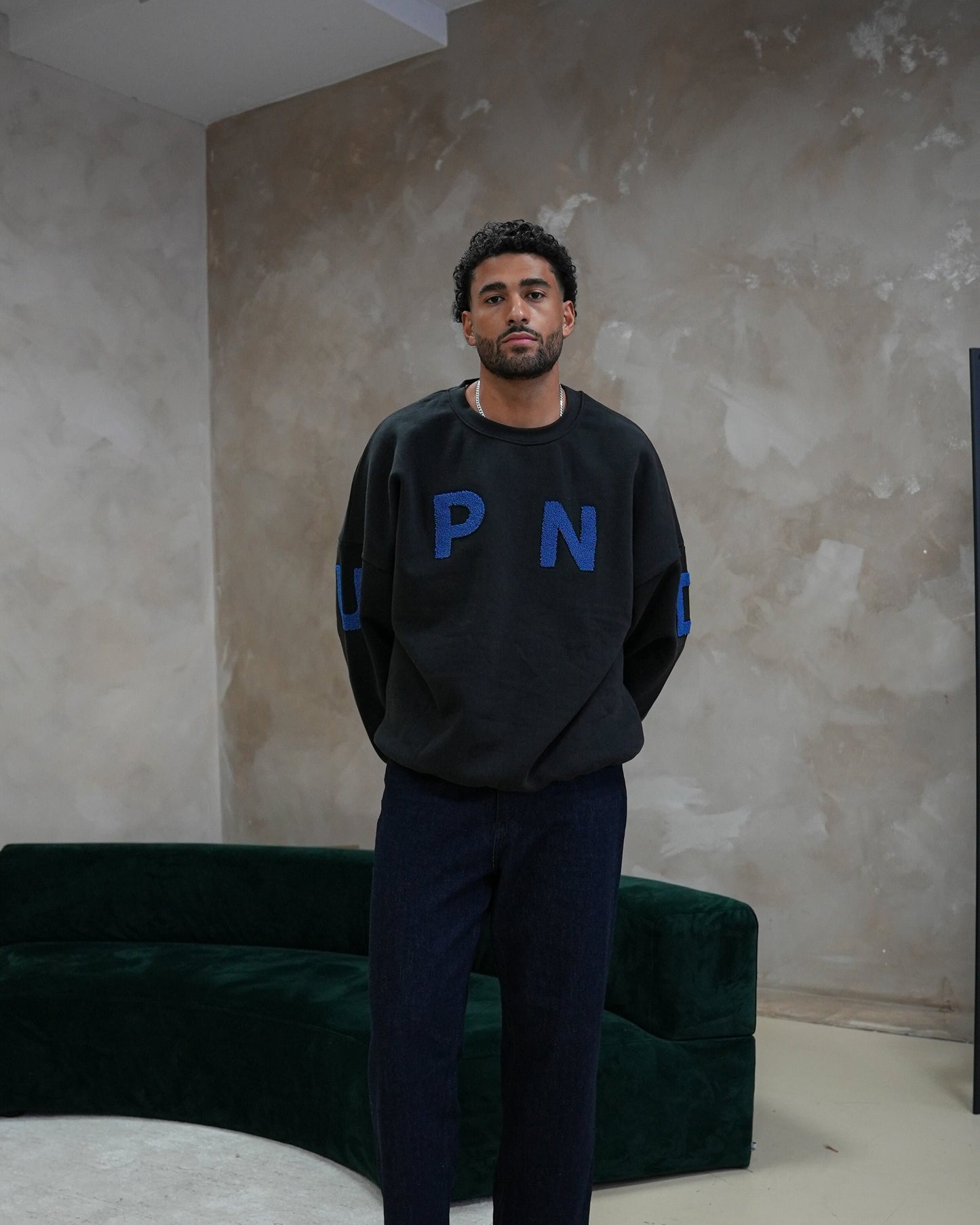 CREWNECK UPND — NOIR