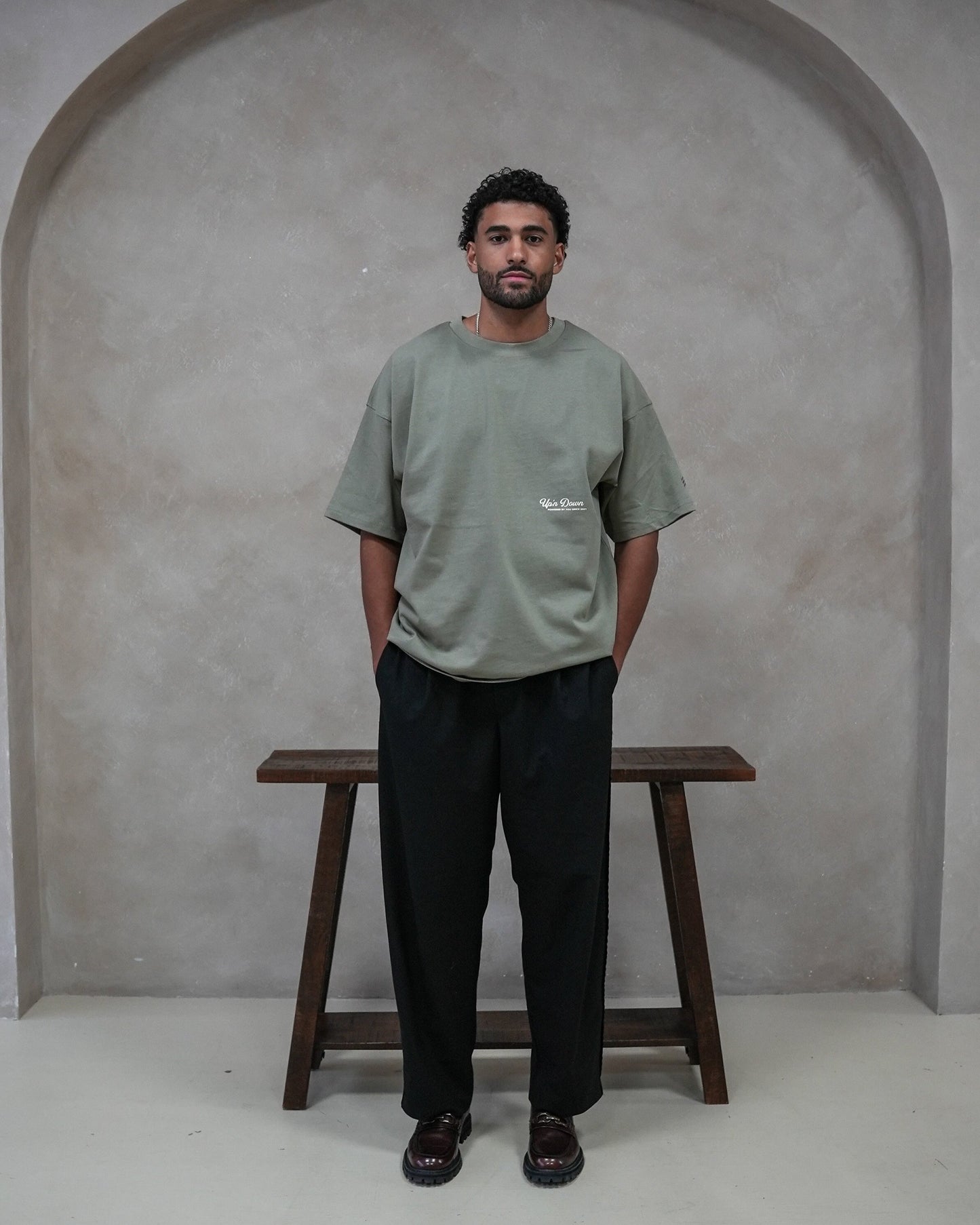 T-SHIRT OVERSIZED MINIMALISTE — KAKI