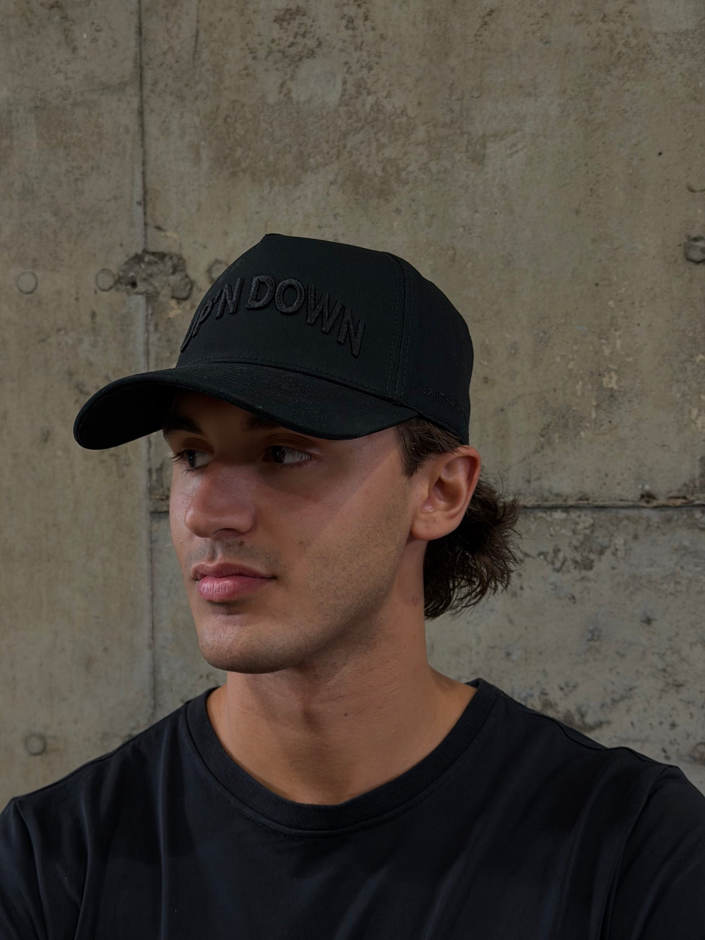CASQUETTE A FRAME — NOIR