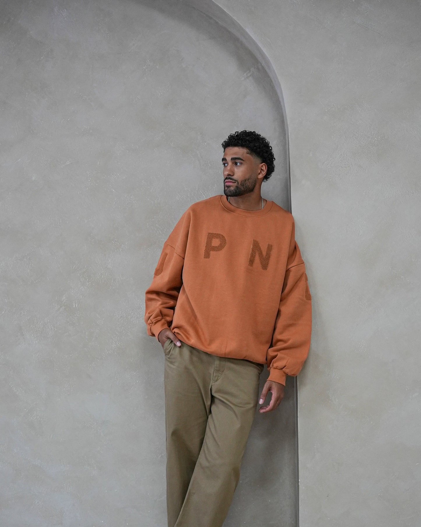 CREWNECK UPND — OCRE